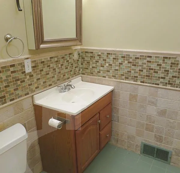 45 Paulina St #2 — Photo 8