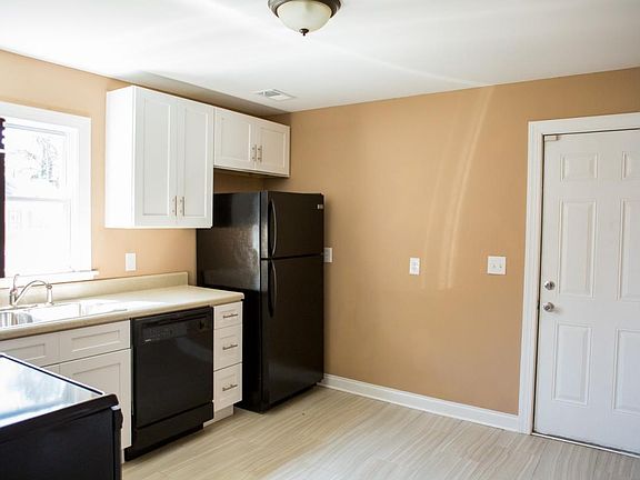 5th image of 4917 Cameron Ln #House