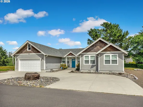 451 W Kershul Cir, Gearhart, OR 97138