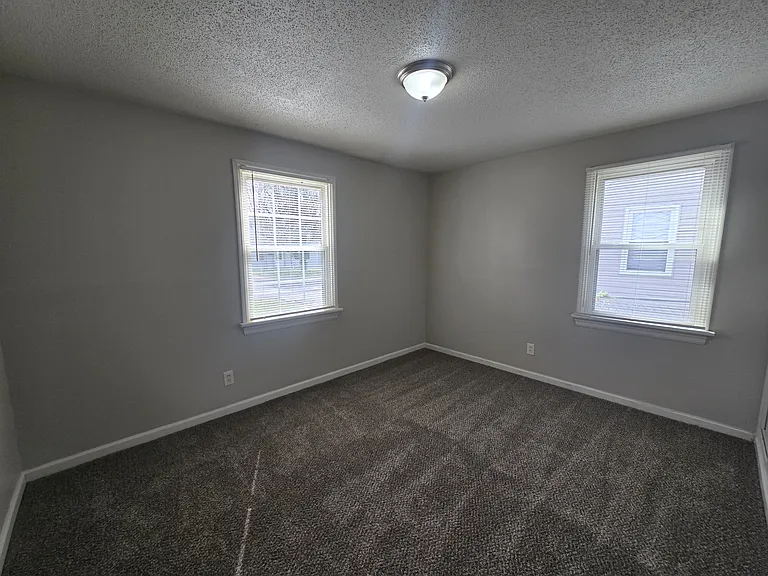 9113 Kathlyn Dr — Photo 14