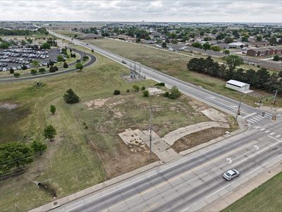 2202 Canterbury Dr, Hays, KS, 67601