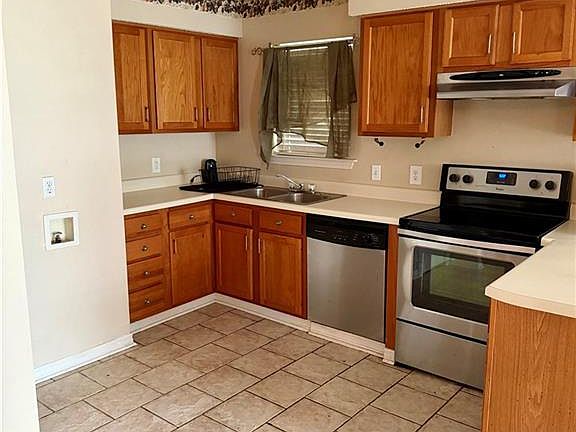 4th image of 5215 Woodstream Dr