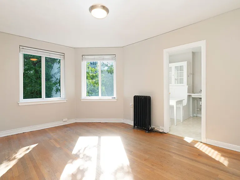 Charlesgate Apartments - Vintage Studios — Photo 63