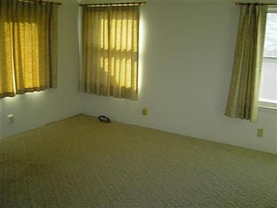 5th image of 3463 E Hammond Ave