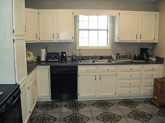 4th image of 2317 Burnette Dr
