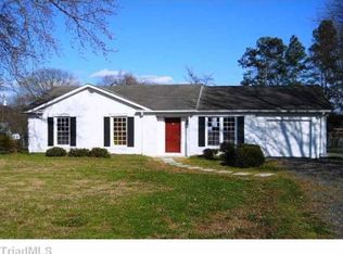 109 Musket Dr, Kernersville, NC 27284