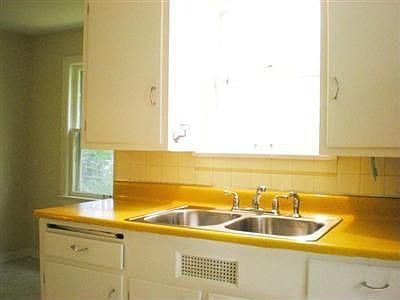5th image of 11806 Brighton Ave
