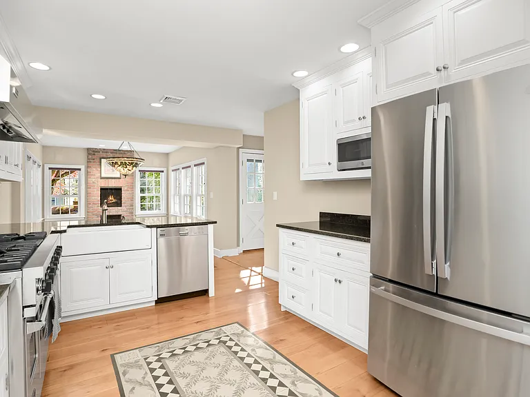 1005 Old Post Rd — Photo 11