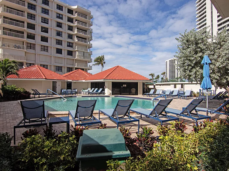 5480 N Ocean Dr #A1D — Photo 8