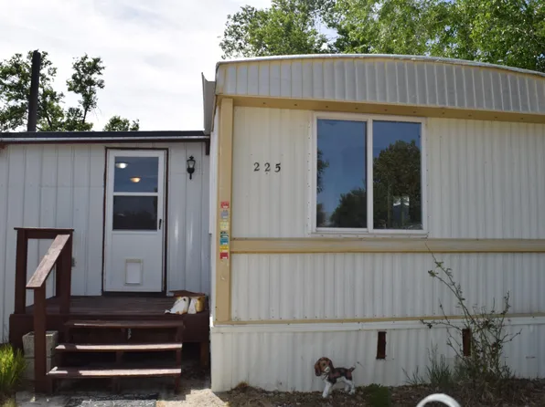 225 N 5th St, Glenrock, WY 82637