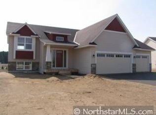 25463 10th St W, Zimmerman, MN 55398