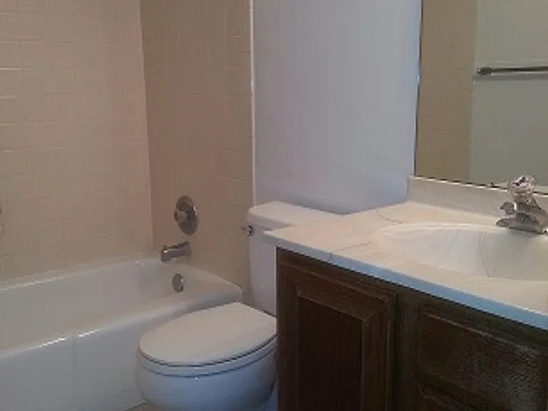5125 Huntington Ave — Photo 4