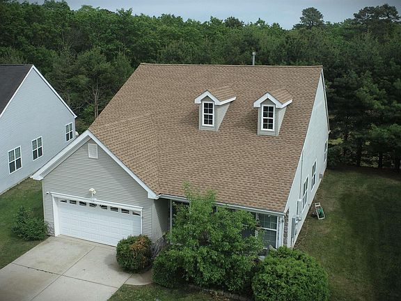 4th image of 74 Briarwood Dr