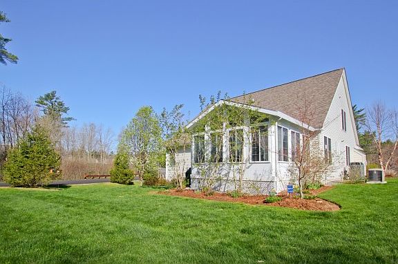 4th image of 15 Autumn Ln