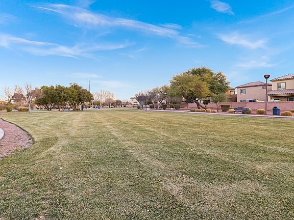 2nd image of 3552 Terraza Mar Ave