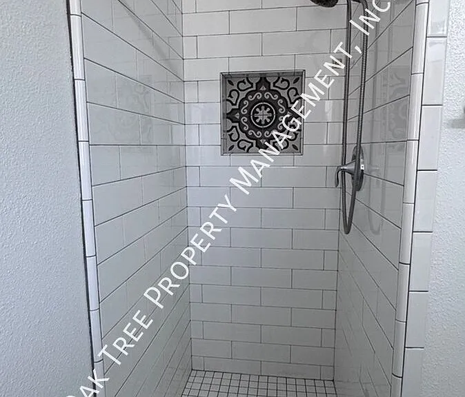 4619 E Indianapolis Ave — Photo 9