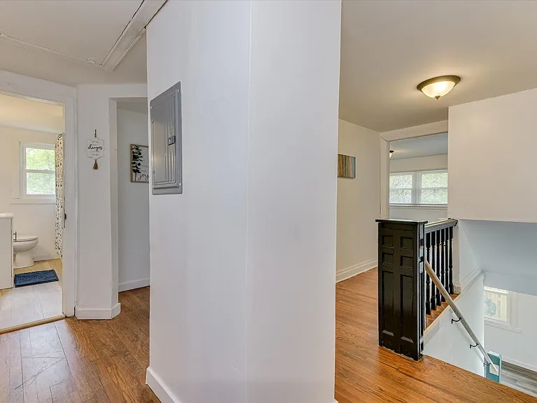 1532 Colleton Ave SE — Photo 4