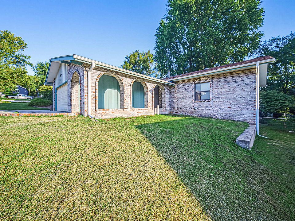 1st image of 518 Beck Dr