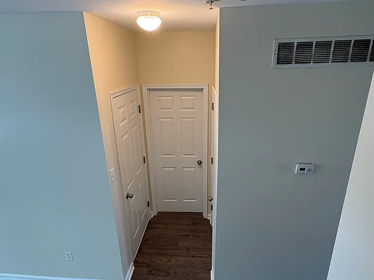 948 King Way — Photo 17