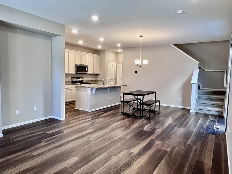 21783 E Radcliff Cir — Photo 5