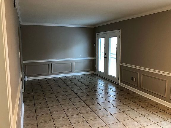 Dining/Sunroom - fresh paint