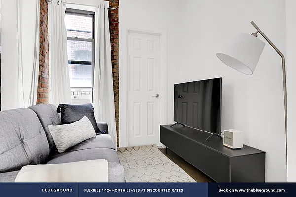 Rented by The Blueground | media 11