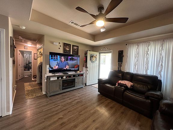 5th image of 1711 Berkeley Ln