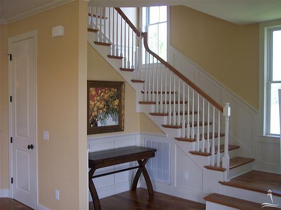 2nd image of 513 Sir William Court