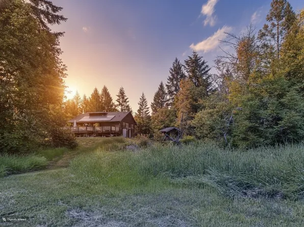 151 Drew Rd, Garberville, CA 95542