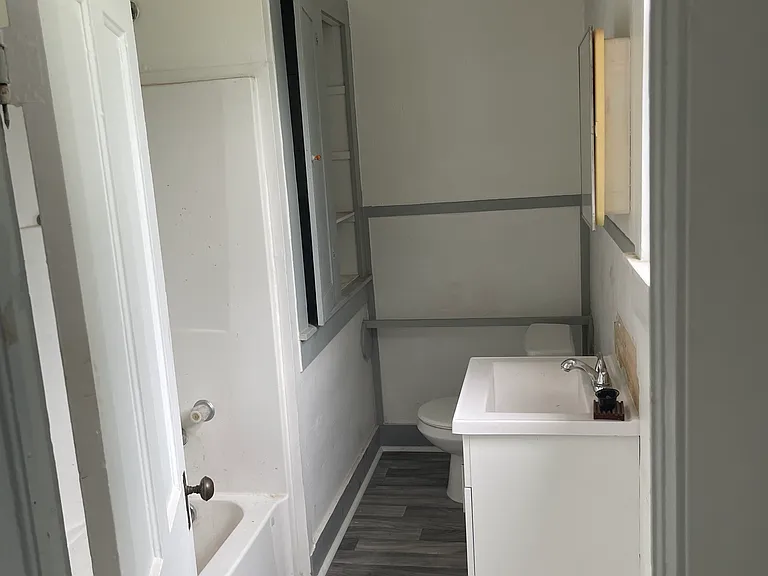 112 N Patrick St #A — Photo 9