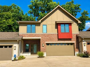 1361 Slate Ct, Cleveland Heights, OH 44118