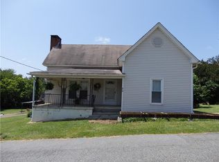 614 Oliver St, Ramseur, NC 27316