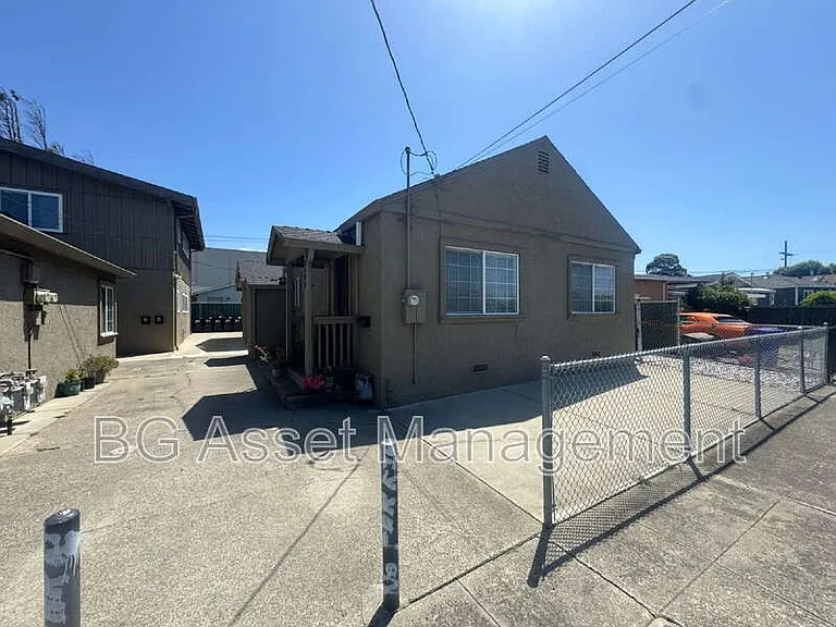 1680 24th St — Photo 11