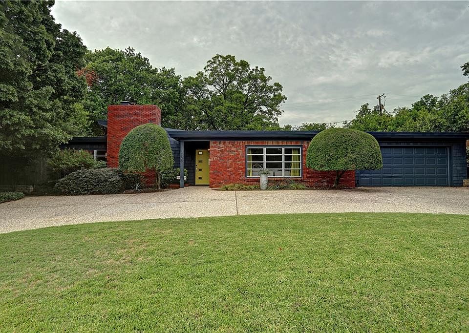1st image of 3809 South Dr