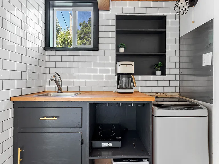 1707 S Hervey St #B — Photo 11