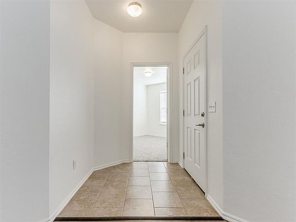 4th image of 8509 SW 49th Cir