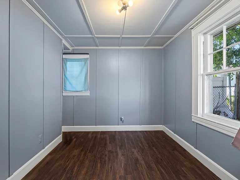 405 Clifton Blvd #R — Photo 8