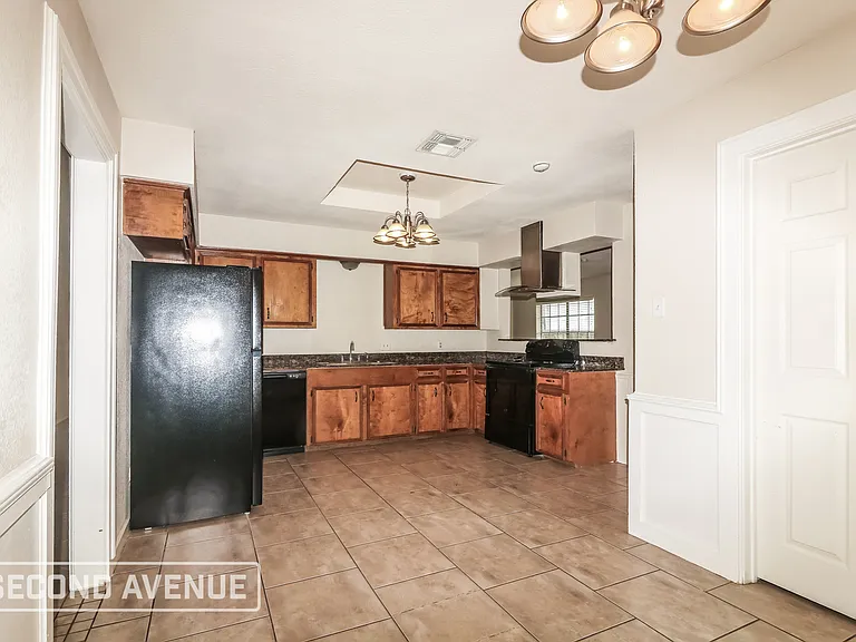 4301 Catfish Dr — Photo 11