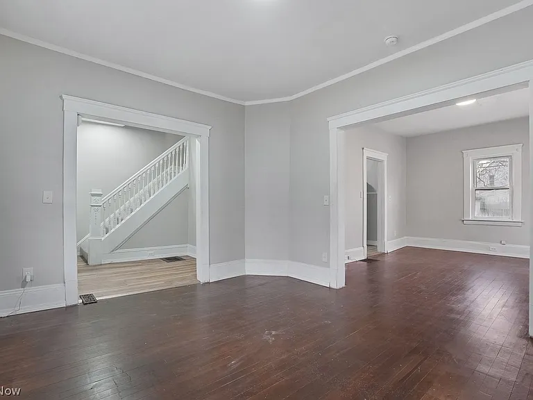 8210 Dorver Ave — Photo 6