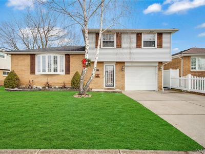 19 Nassau Ln, Cheektowaga, NY, 14225