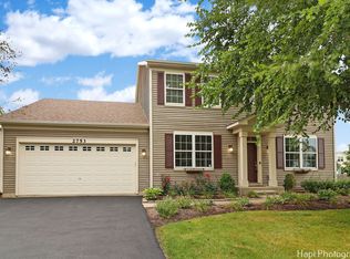 2753 Moraine Valley Rd, Wauconda, IL 60084