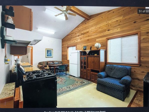 323 Aspen Dr