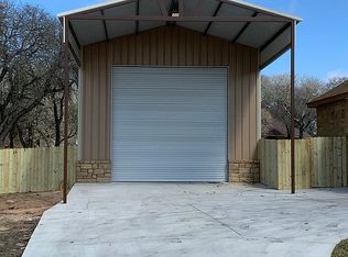 100 Hannah Dr, Adkins, TX 78101