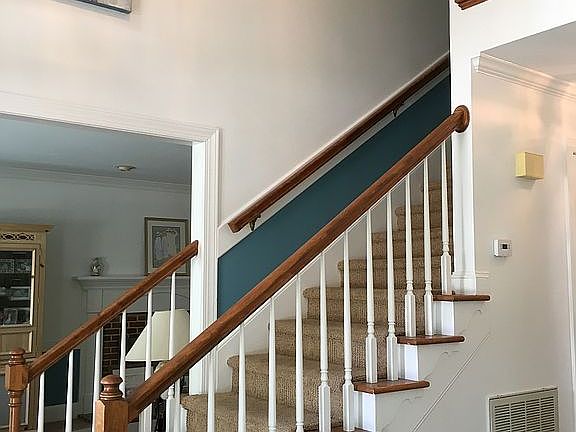 Center hall 2 stories