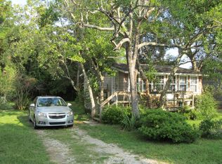 102 7th St N, Carolina Beach, NC 28428