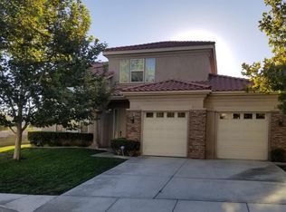 16128 Maricopa Ln, Apple Valley, CA 92307