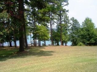 56 Dewdrop Cir, Hartwell, GA 30643