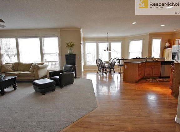 Open floor plan! Fantastic entertaining space!  Brand NEW SS app