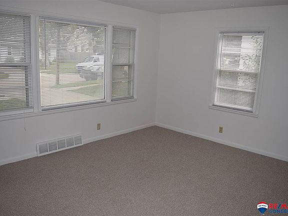 3rd image of 5411 Oldham St