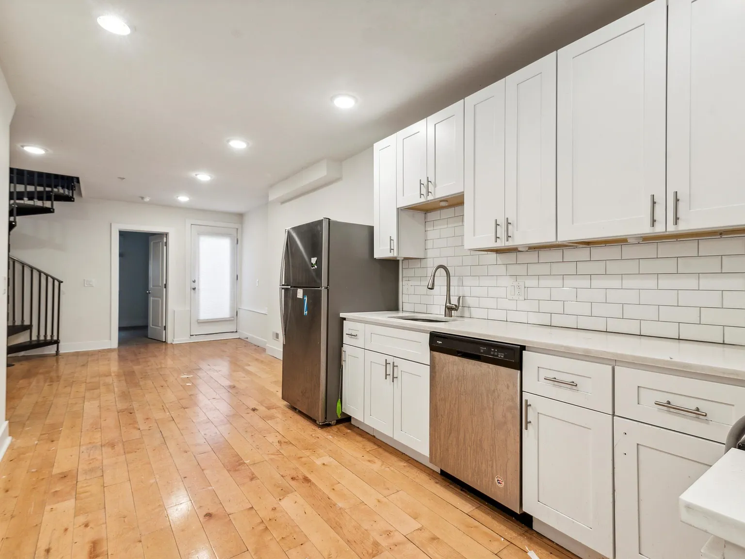 1725 Arlington St — Photo 1